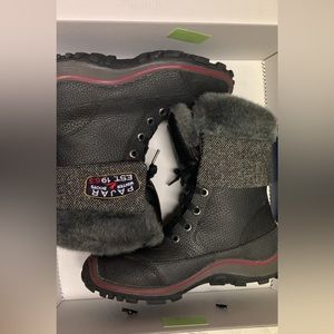 BNIB Pajar Women’s Alice Winter Boots in Black/Dark Grey (Size 38)